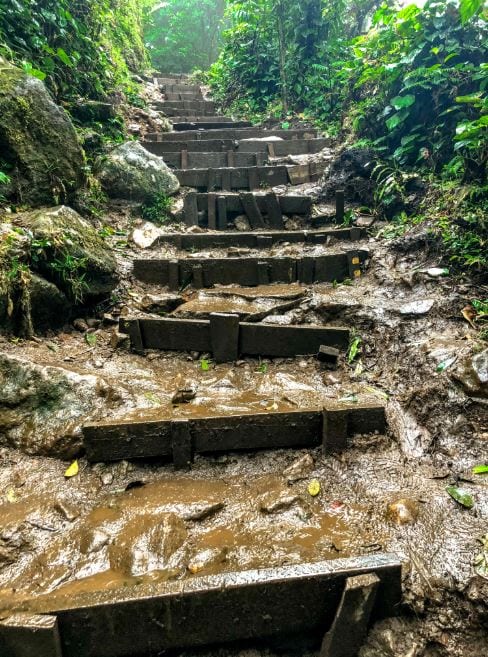 Hiking Rio Celeste