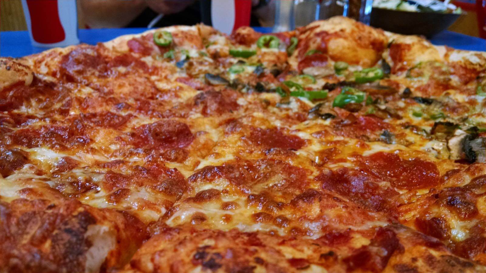 Pizza in a Lahaina, a cheap eat in Lahaina 
