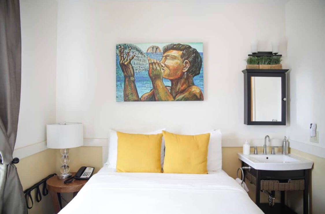 Room at Paia Inn