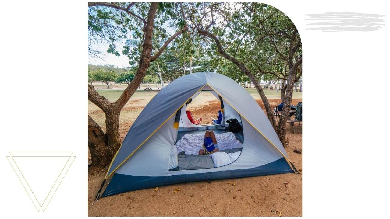 The Lanai campsite on Manele Bay 