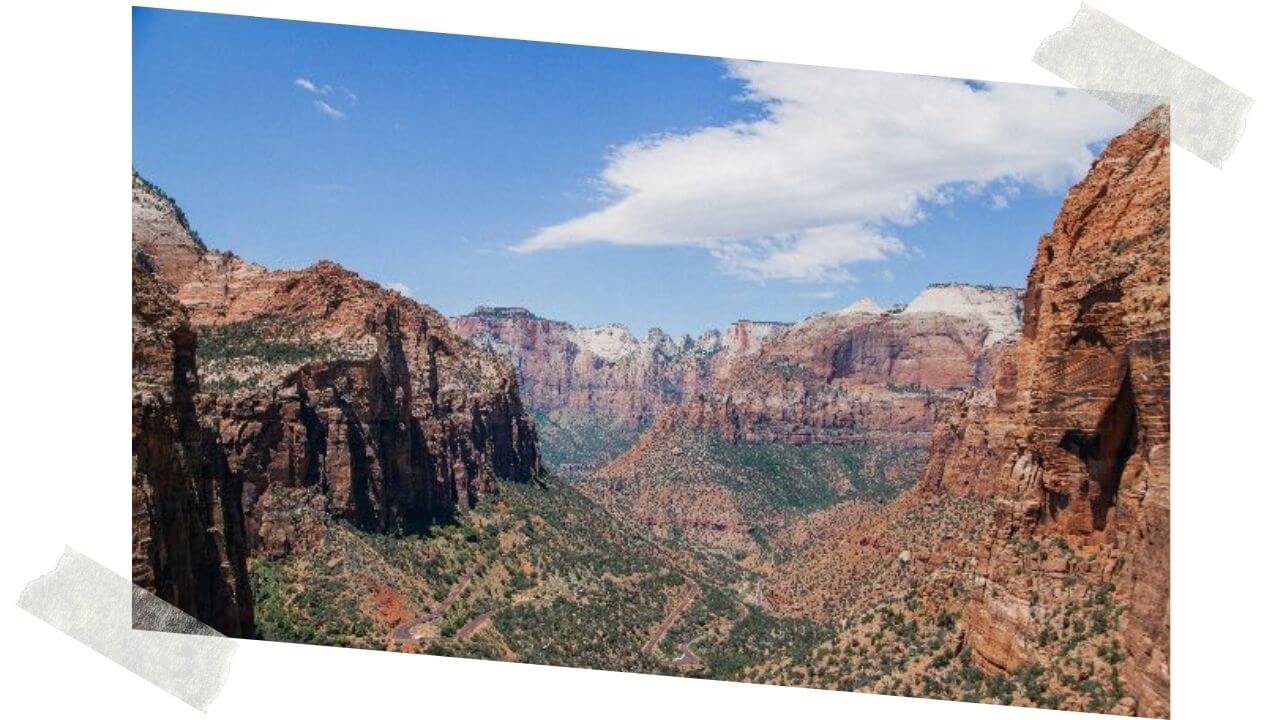 Canyon Overlook Trail an easy hike in Zion National Park