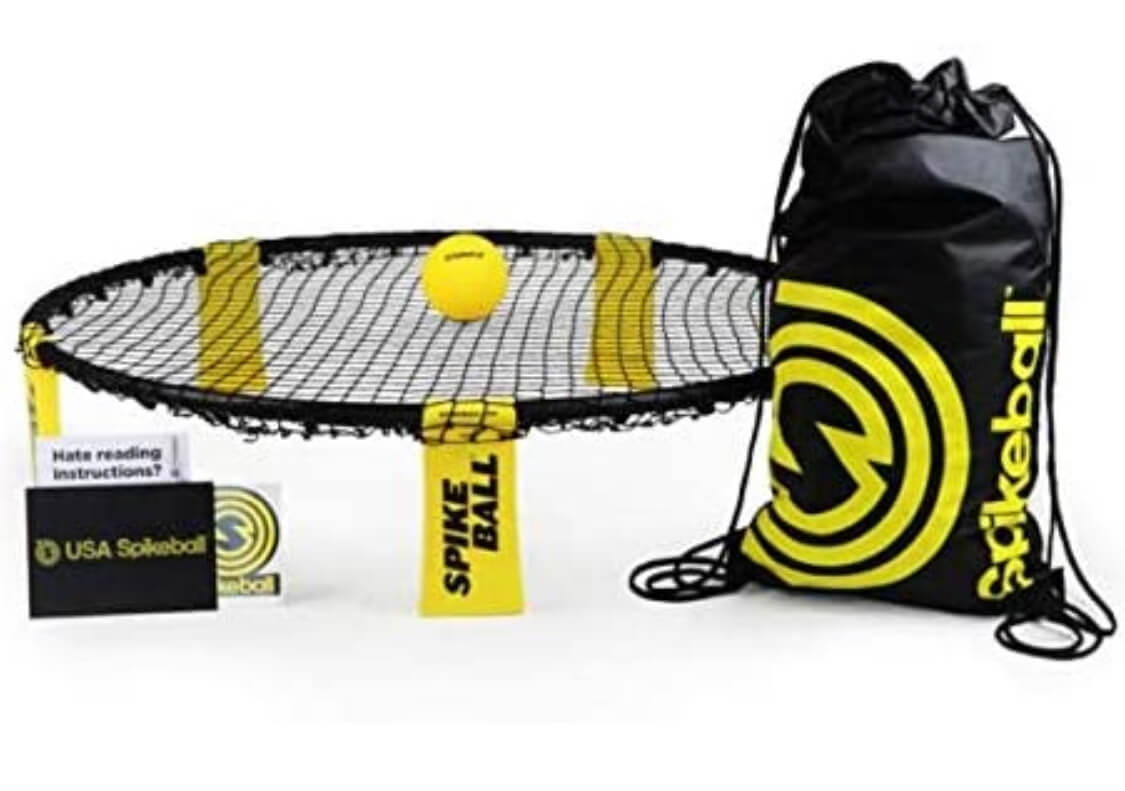 Spikeball beach game