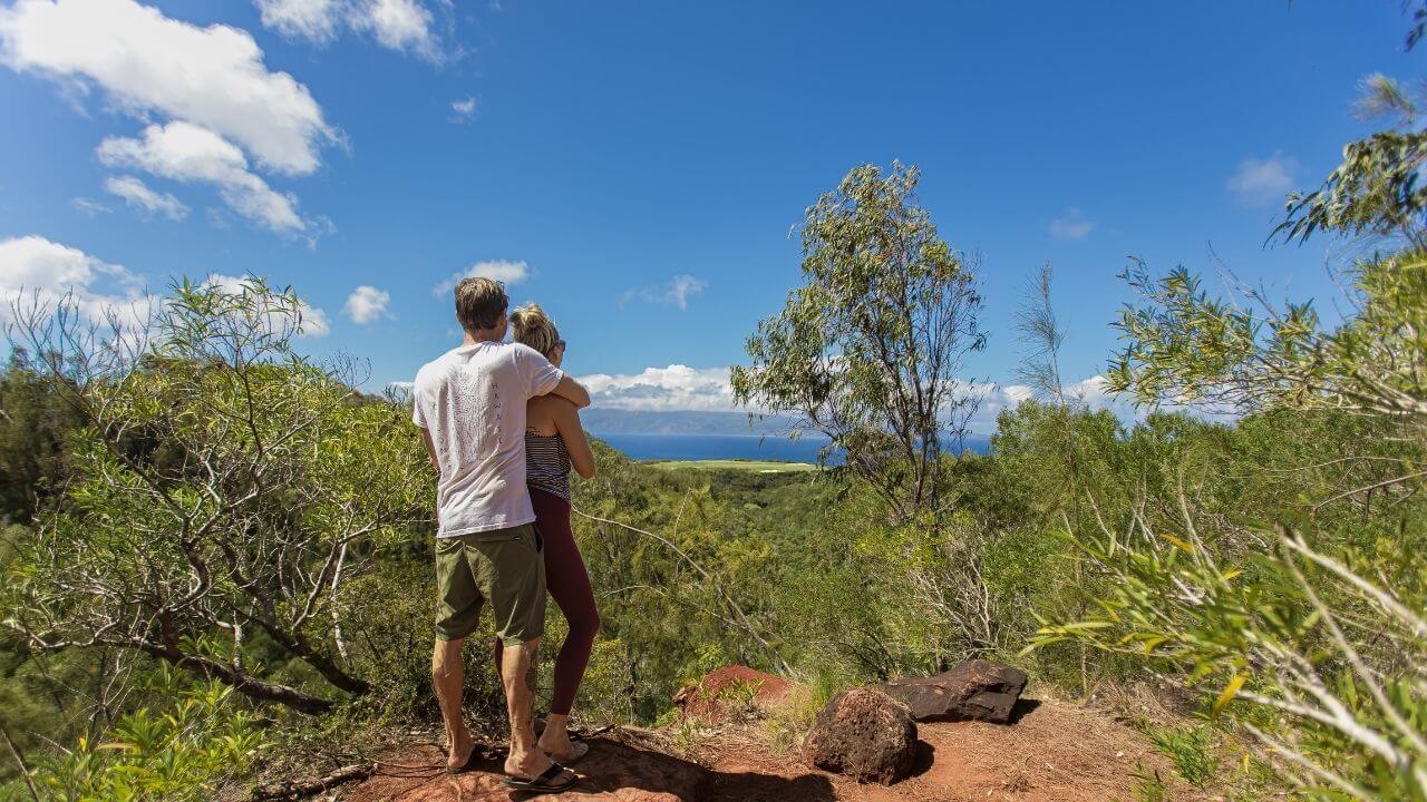 An overlook on the Mahana Ridge Trail