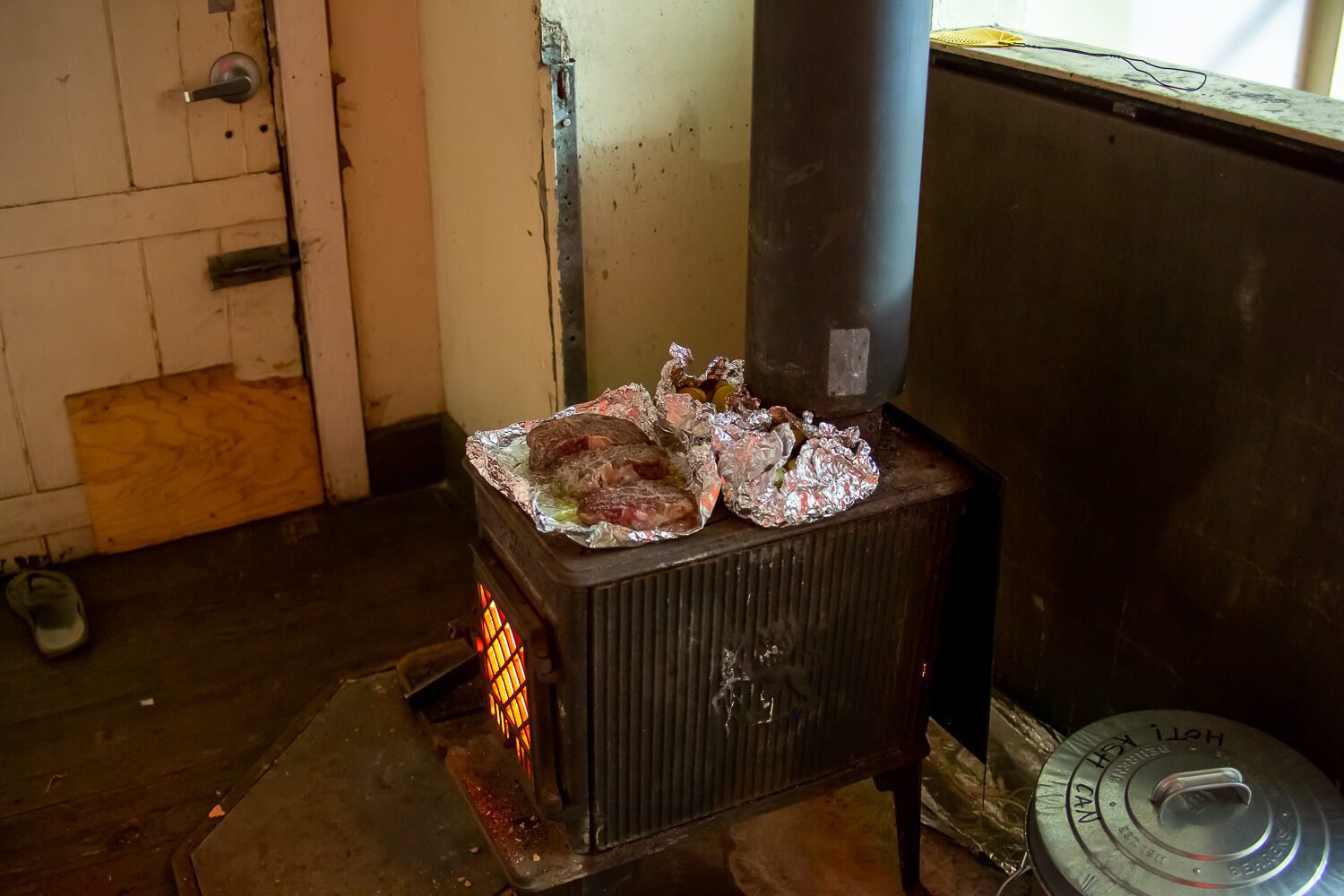 Camp stove inside the Holua Cabin at Haleakala Crater 