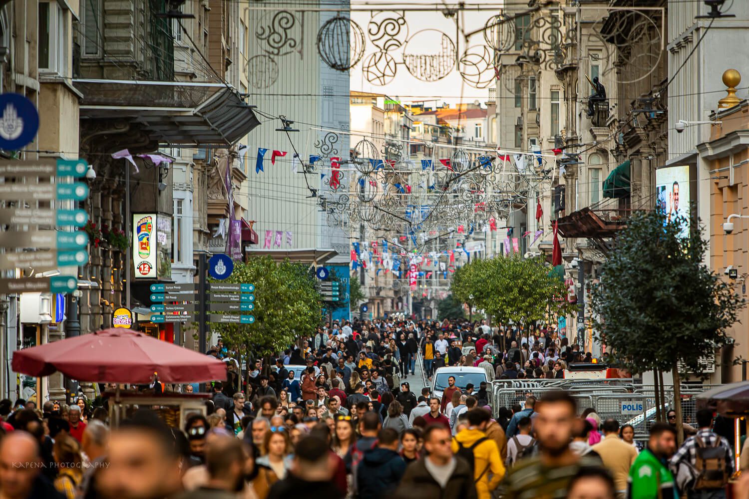 Crowds in Itsanbul
