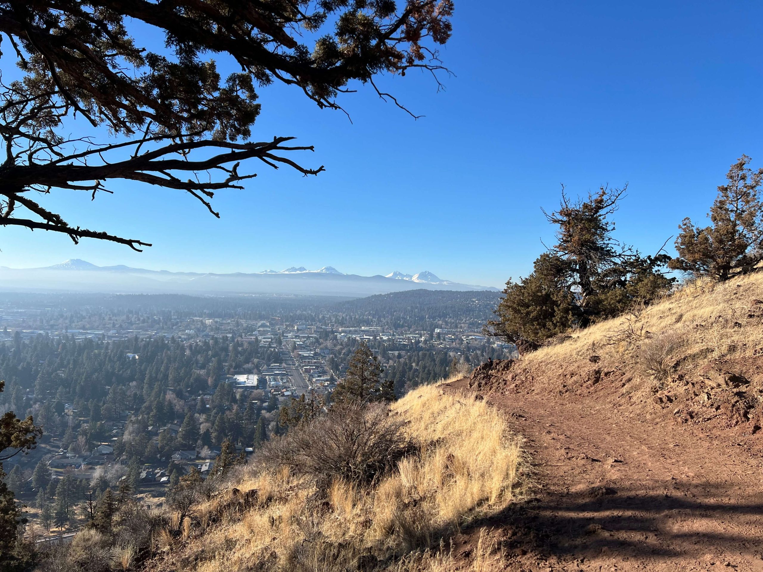 The Nature Trail on Pilot Butte State Scenic Viewpoint 