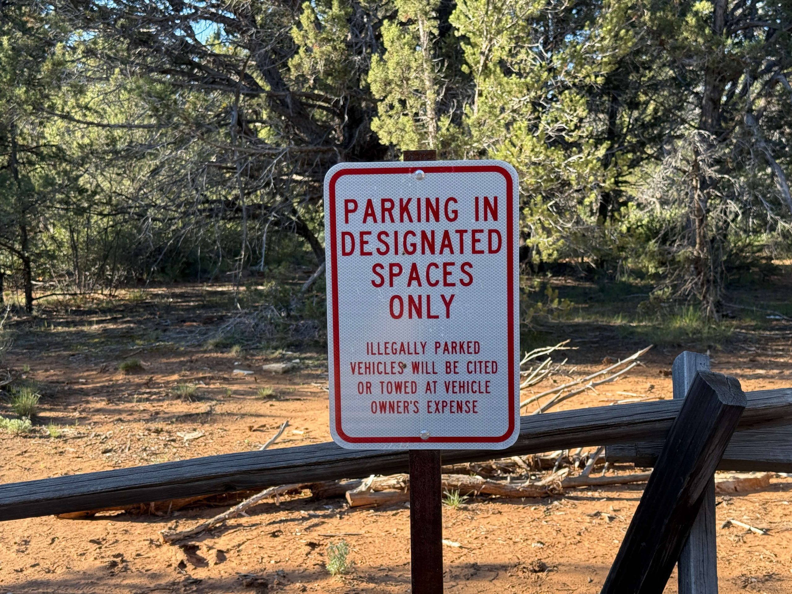 Parking sign at Observation Point